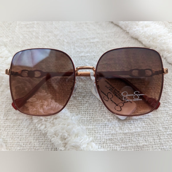 Jessica Simpson Sunglasses - Picture 2 of 6